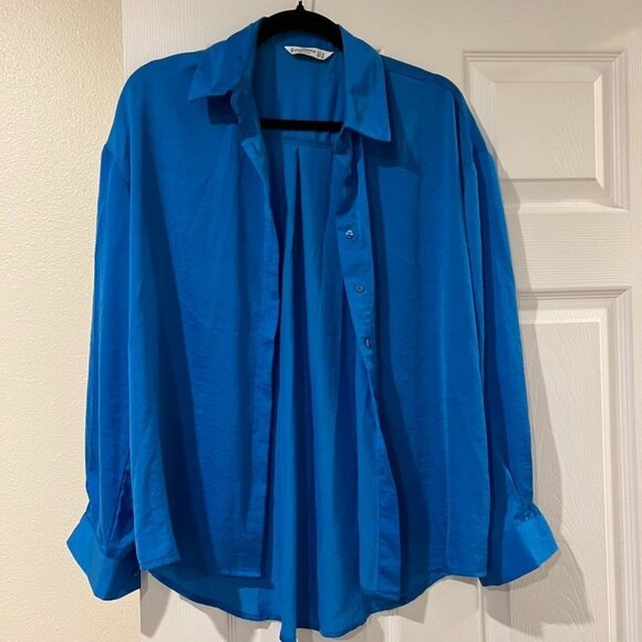 Blue Button Down Oversized Collared Shirt Size Small - Picture 1 of 3
